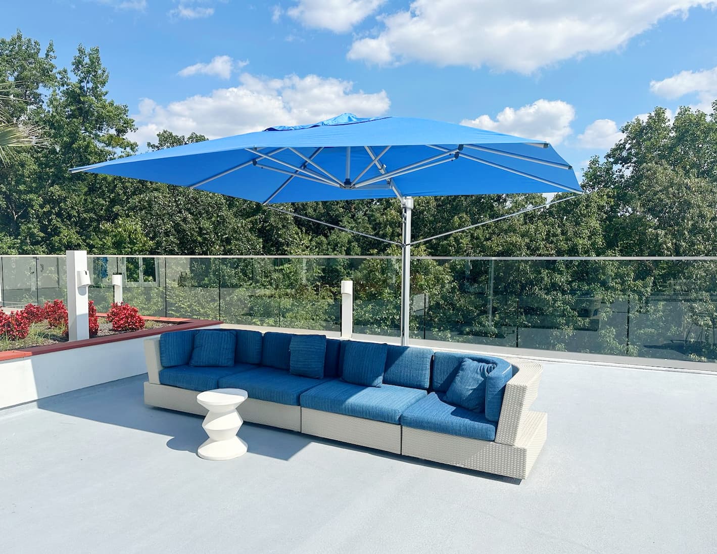 Eclipse Cantilever