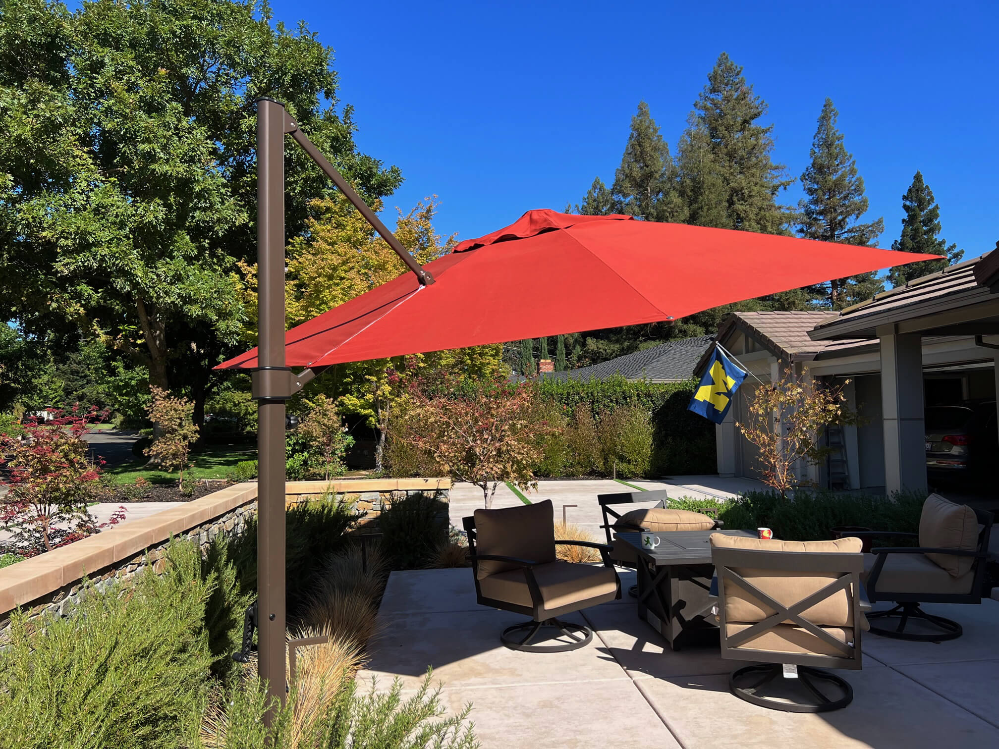 aurora fiberglass cantilever- red.jpg